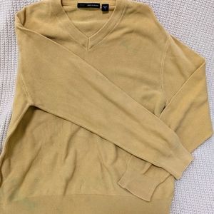 Medium long sleeve Thick yellow Fabric Sweater